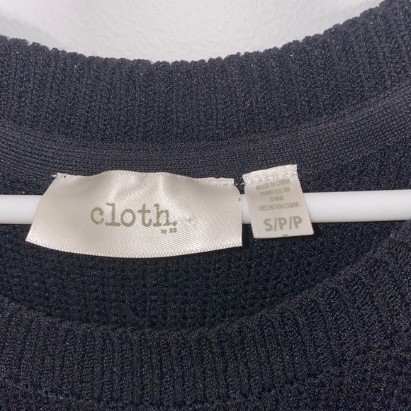 Cloth Shoulder less Sweater. - Picture 4 of 5